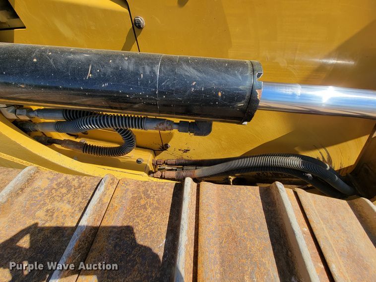 image for item IV9015 2015 Caterpillar D6K2 LGP  dozer