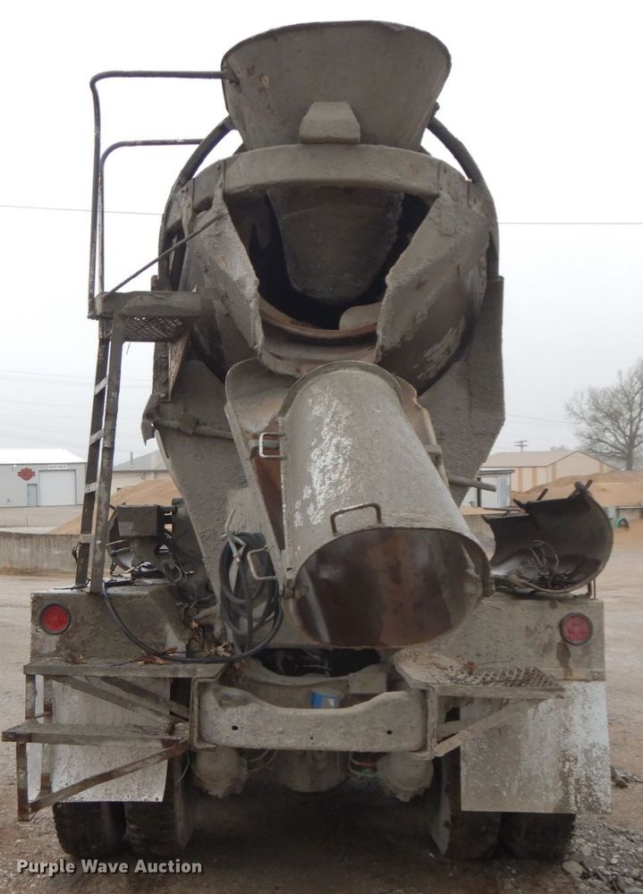 image for item IX9474 1977 Ford 9000  ready mix truck