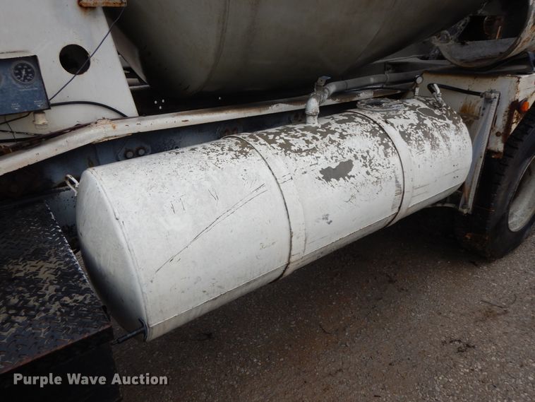 image for item IX9474 1977 Ford 9000  ready mix truck