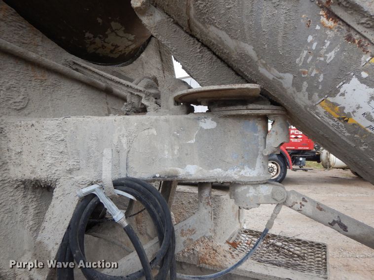 image for item IX9474 1977 Ford 9000  ready mix truck