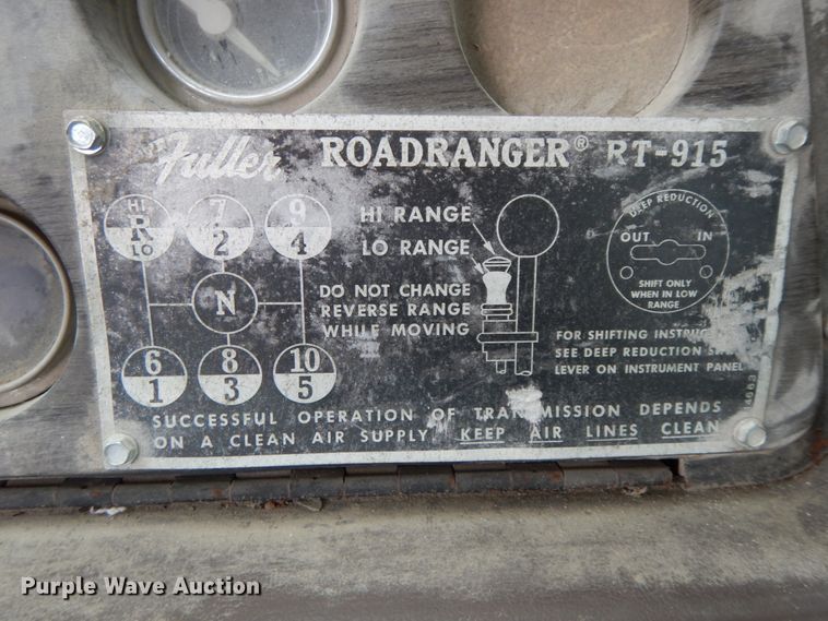 image for item IX9474 1977 Ford 9000  ready mix truck