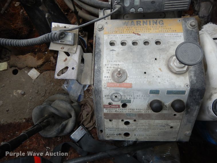 image for item IX9474 1977 Ford 9000  ready mix truck