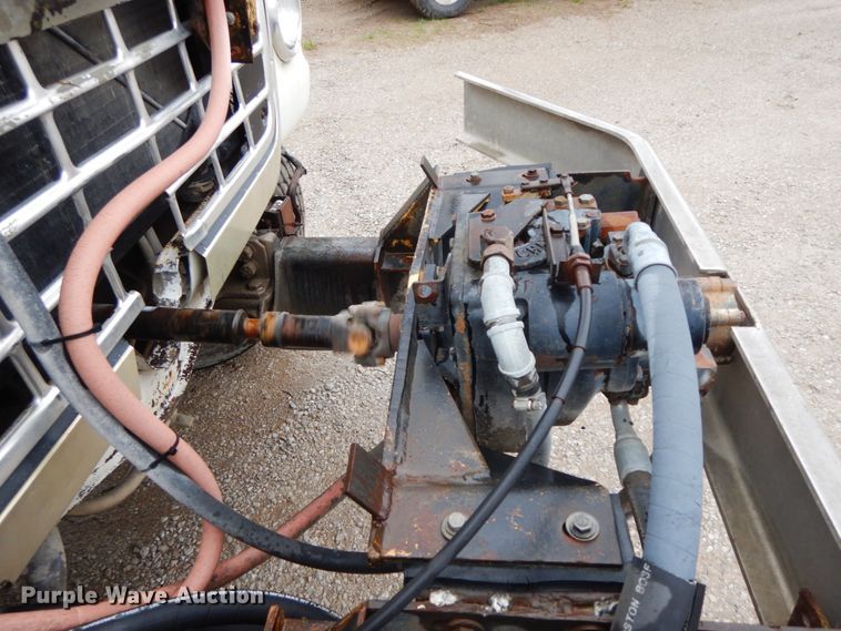 image for item IX9474 1977 Ford 9000  ready mix truck