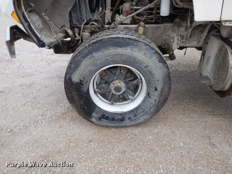 image for item IX9474 1977 Ford 9000  ready mix truck