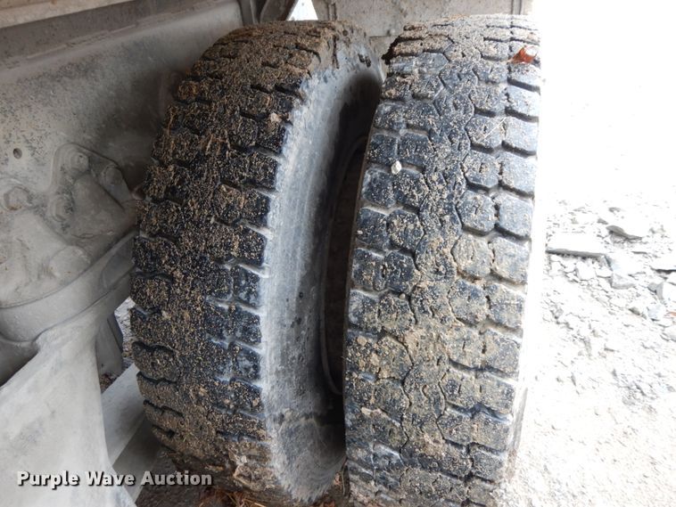 image for item IX9474 1977 Ford 9000  ready mix truck