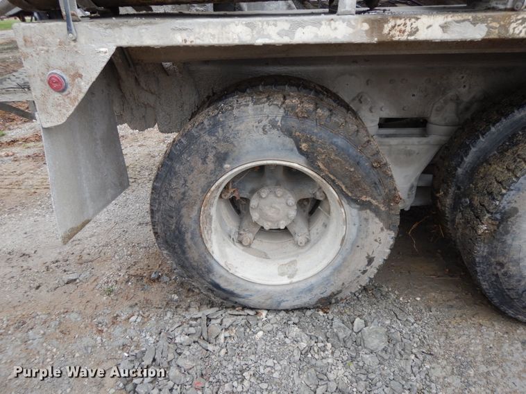 image for item IX9474 1977 Ford 9000  ready mix truck