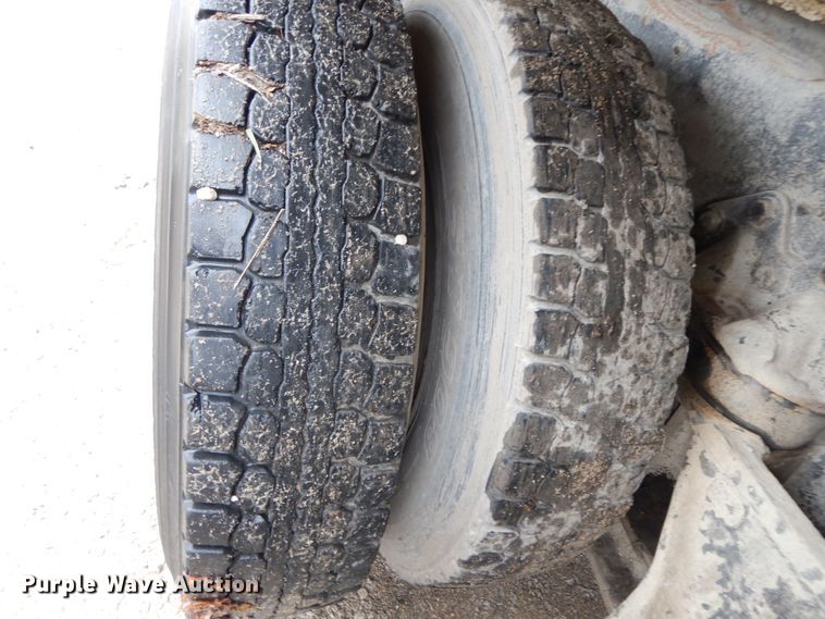 image for item IX9474 1977 Ford 9000  ready mix truck