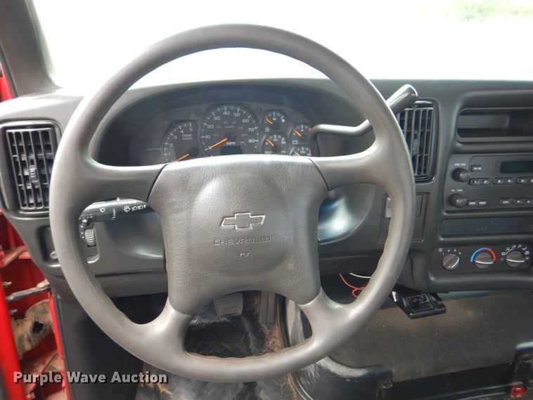 image for item IY9479 2003 Chevrolet C4500  utility / service truck