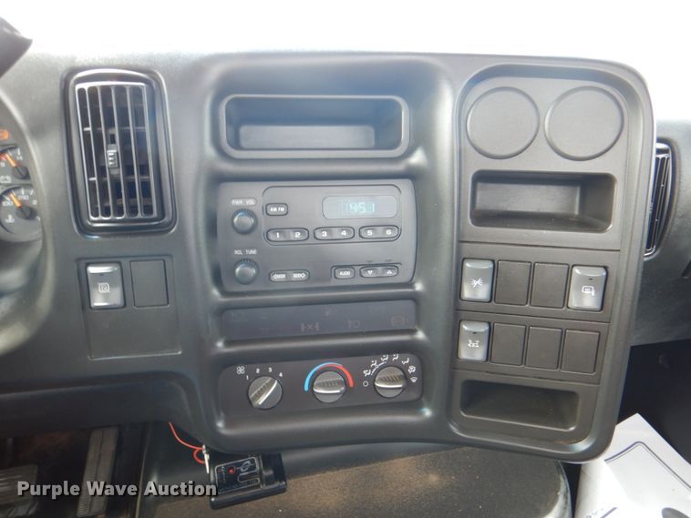 image for item IY9479 2003 Chevrolet C4500  utility / service truck