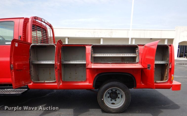 image for item IY9479 2003 Chevrolet C4500  utility / service truck