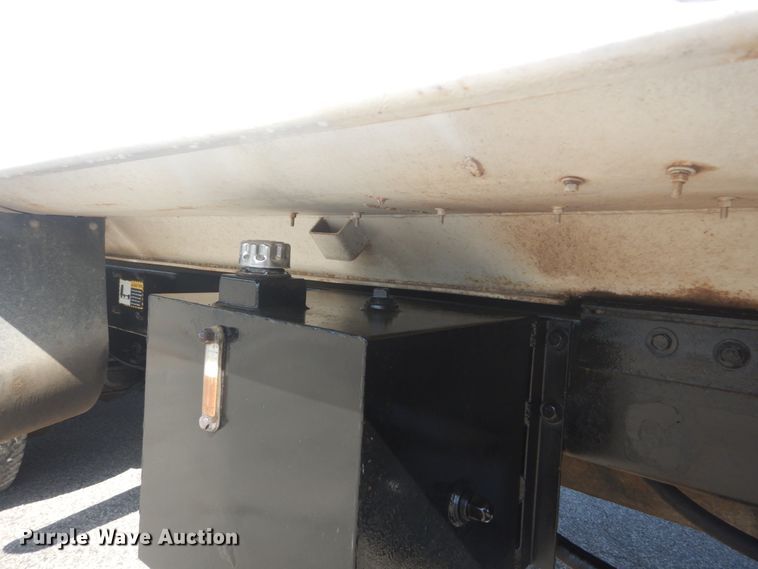 image for item IY9586 1996 Mack RD688S  dump truck