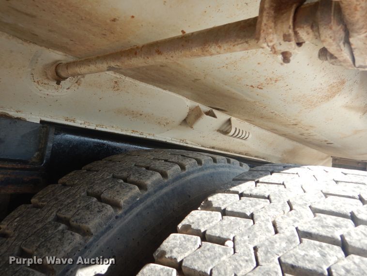 image for item IY9586 1996 Mack RD688S  dump truck