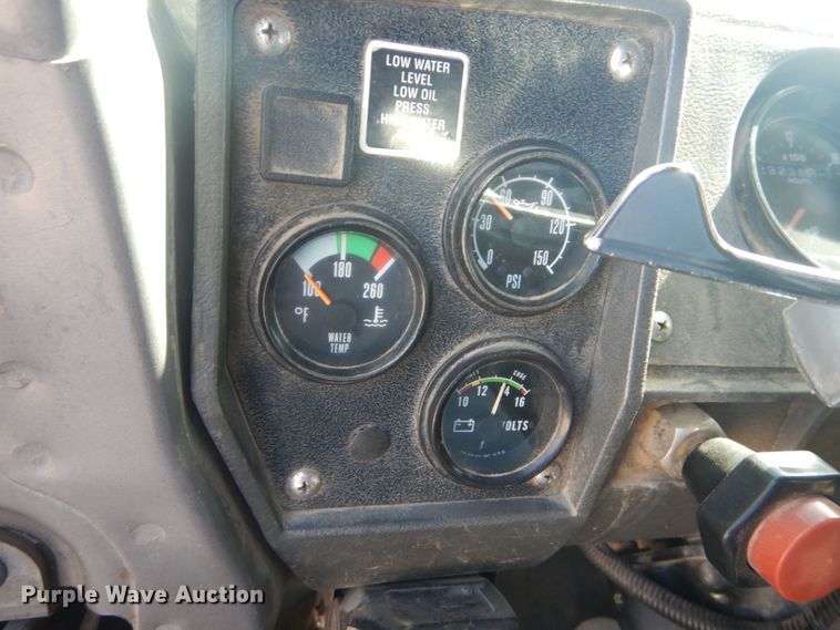 image for item IY9586 1996 Mack RD688S  dump truck