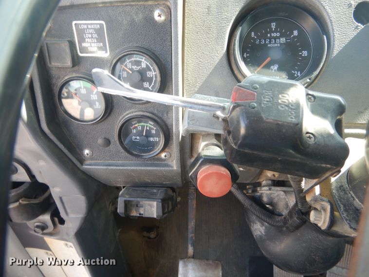 image for item IY9586 1996 Mack RD688S  dump truck