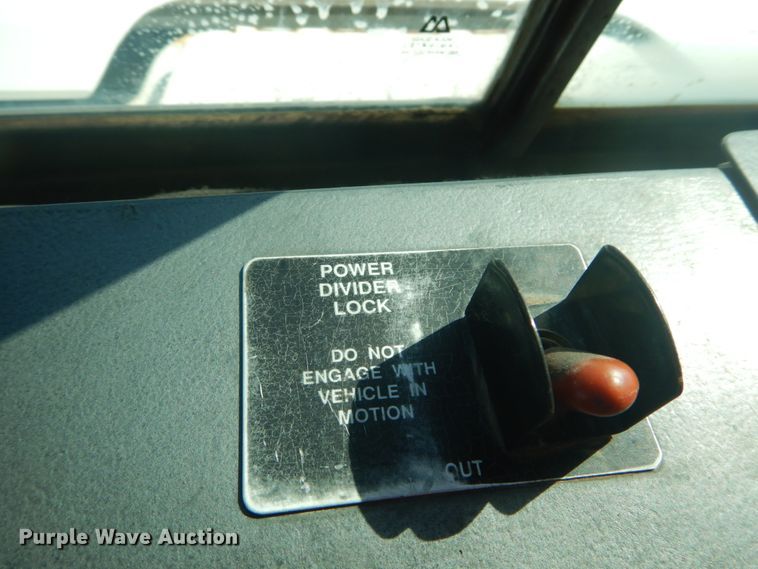 image for item IY9586 1996 Mack RD688S  dump truck