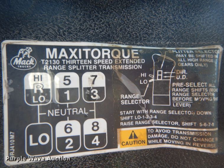 image for item IY9586 1996 Mack RD688S  dump truck