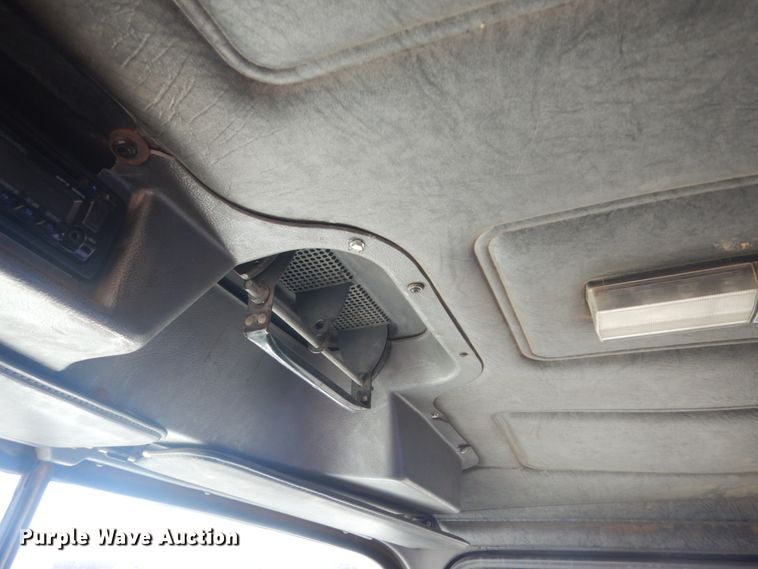 image for item IY9586 1996 Mack RD688S  dump truck