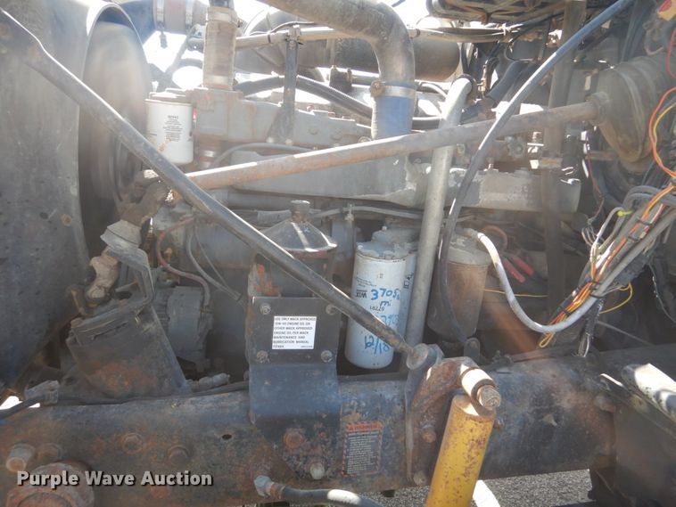 image for item IY9586 1996 Mack RD688S  dump truck