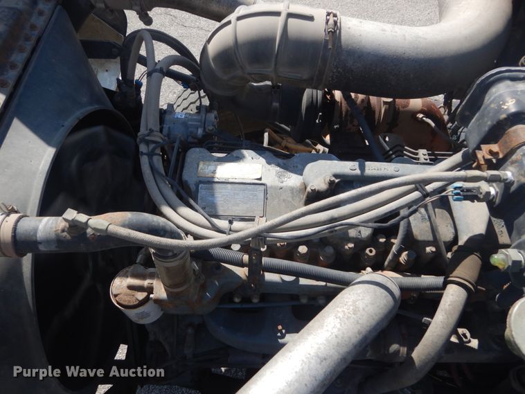 image for item IY9586 1996 Mack RD688S  dump truck