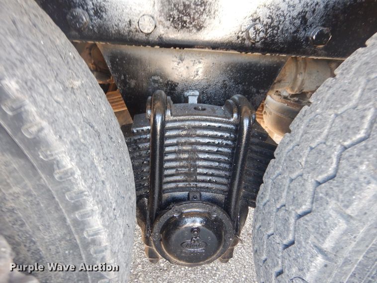 image for item IY9586 1996 Mack RD688S  dump truck