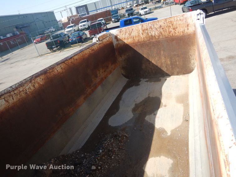 image for item IY9586 1996 Mack RD688S  dump truck