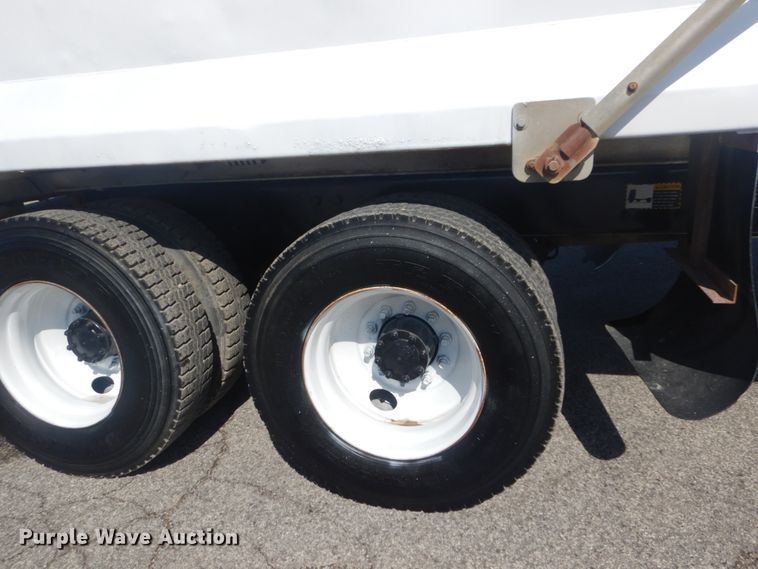 image for item IY9586 1996 Mack RD688S  dump truck