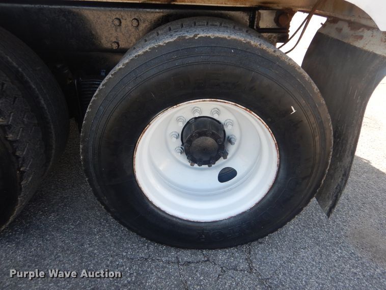 image for item IY9586 1996 Mack RD688S  dump truck