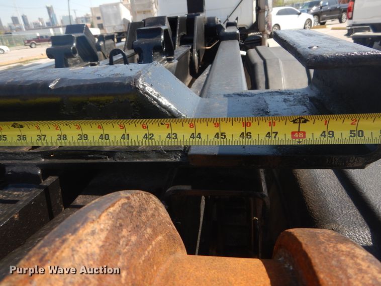 image for item IY9587 2000 Mack RD688S  hook lift truck