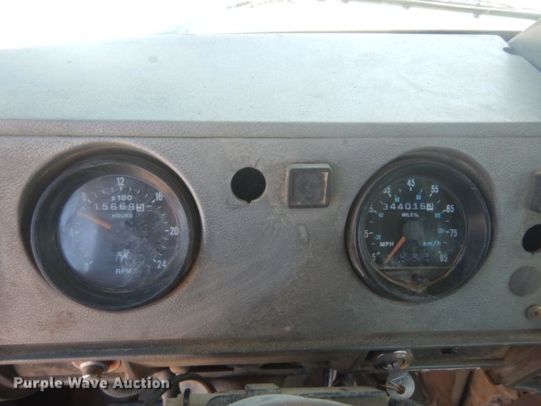 image for item IY9587 2000 Mack RD688S  hook lift truck