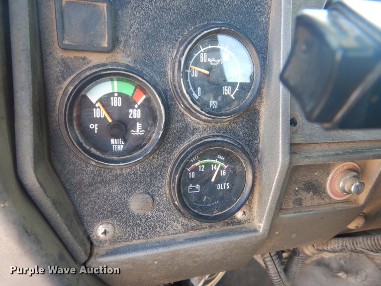 image for item IY9587 2000 Mack RD688S  hook lift truck