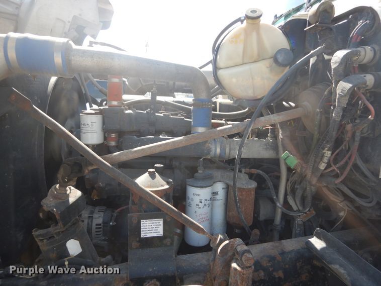 image for item IY9587 2000 Mack RD688S  hook lift truck