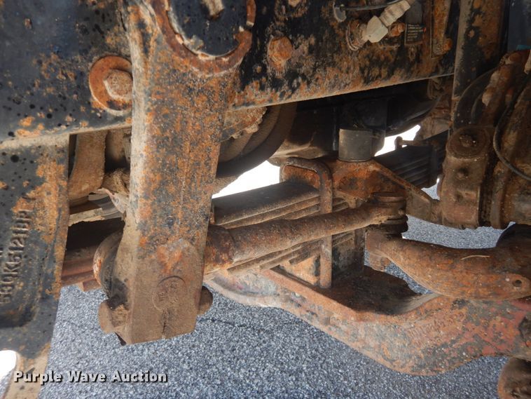 image for item IY9587 2000 Mack RD688S  hook lift truck