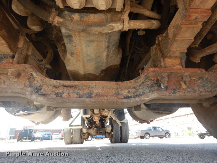 image for item IY9587 2000 Mack RD688S  hook lift truck