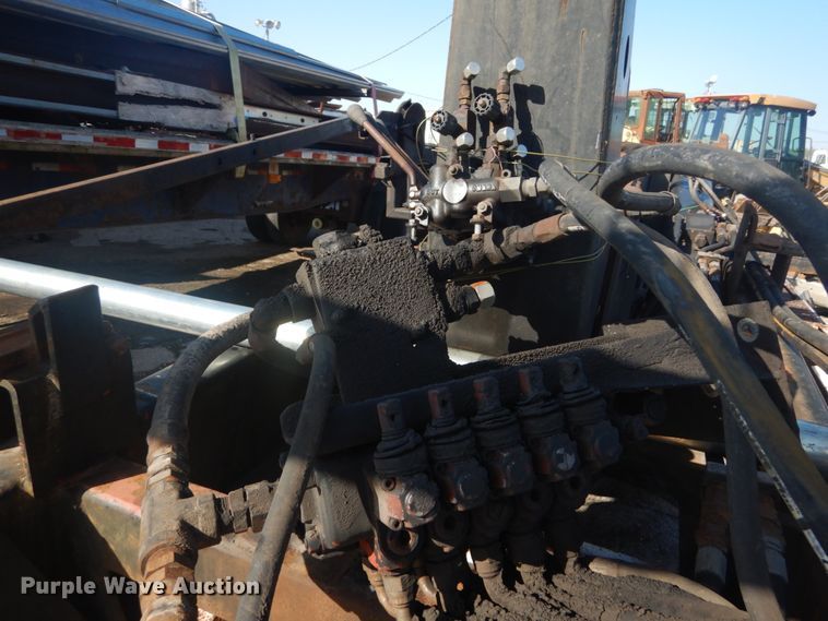 image for item IY9589 Palfinger PLTS32 hook lift bed