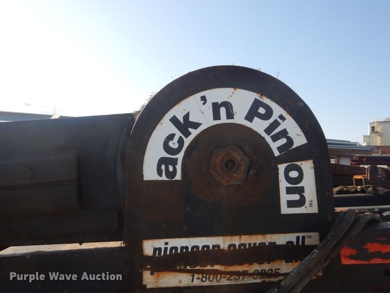 image for item IY9589 Palfinger PLTS32 hook lift bed