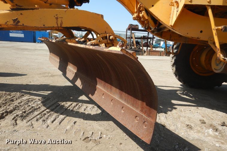 image for item IY9590 1963 Caterpillar 112  rigid frame motor grader