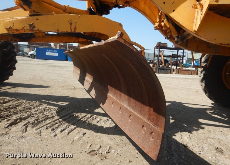 image for item IY9590 1963 Caterpillar 112  rigid frame motor grader