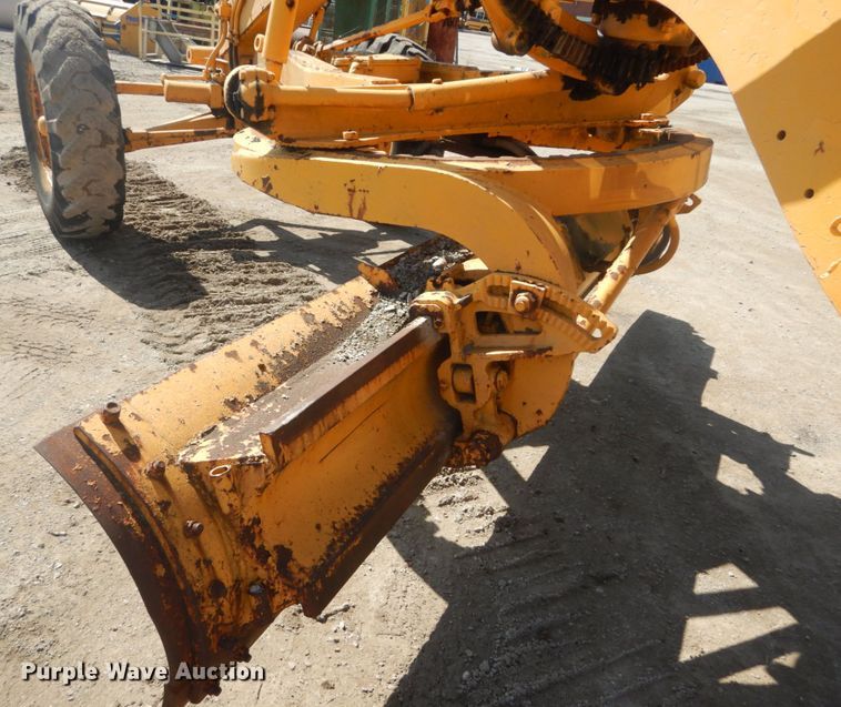 image for item IY9590 1963 Caterpillar 112  rigid frame motor grader