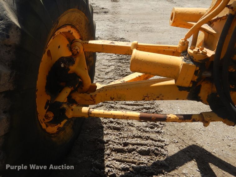 image for item IY9590 1963 Caterpillar 112  rigid frame motor grader