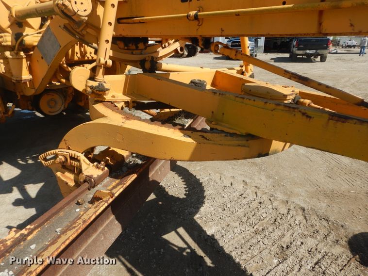 image for item IY9590 1963 Caterpillar 112  rigid frame motor grader