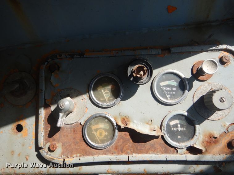 image for item IY9590 1963 Caterpillar 112  rigid frame motor grader