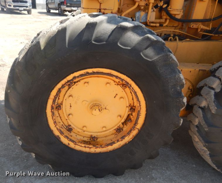 image for item IY9590 1963 Caterpillar 112  rigid frame motor grader