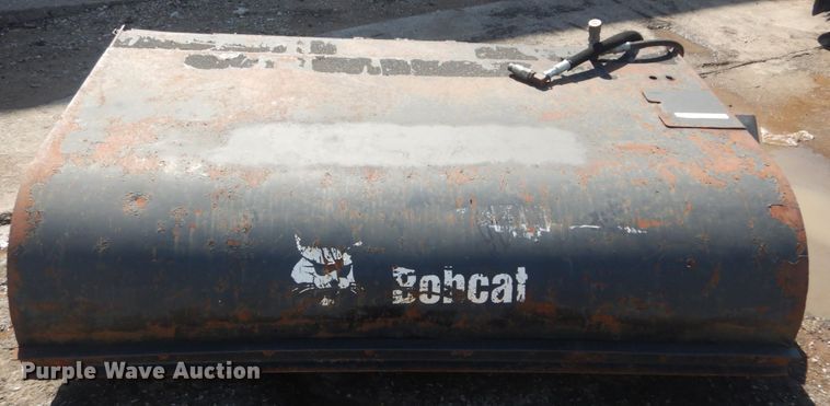 image for item IY9592 Bobcat 72"W skid steer sweeper