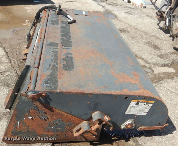 image for item IY9592 Bobcat 72"W skid steer sweeper