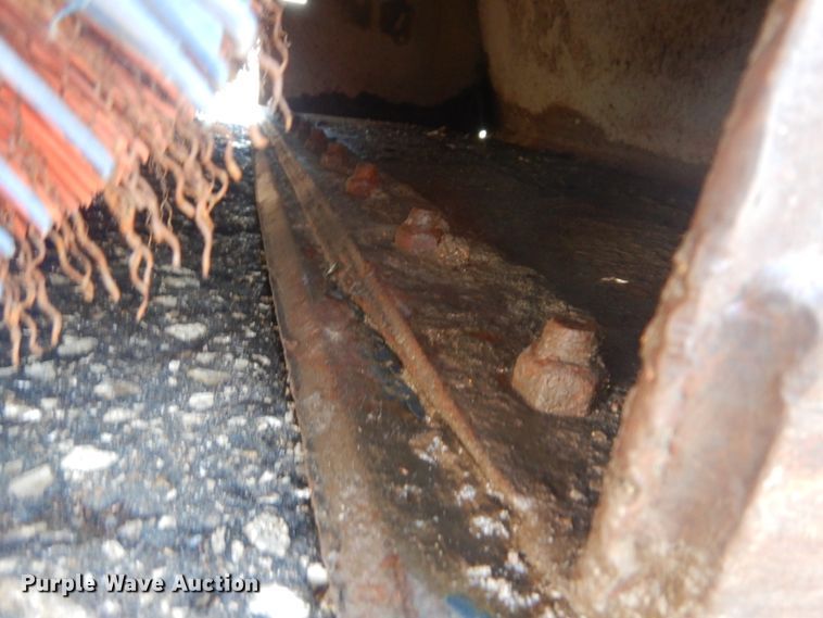 image for item IY9592 Bobcat 72"W skid steer sweeper