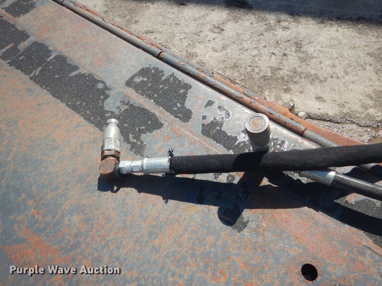 image for item IY9592 Bobcat 72"W skid steer sweeper