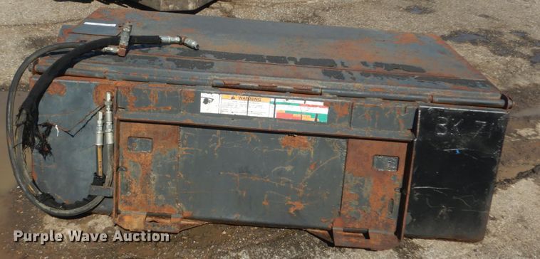 image for item IY9592 Bobcat 72"W skid steer sweeper