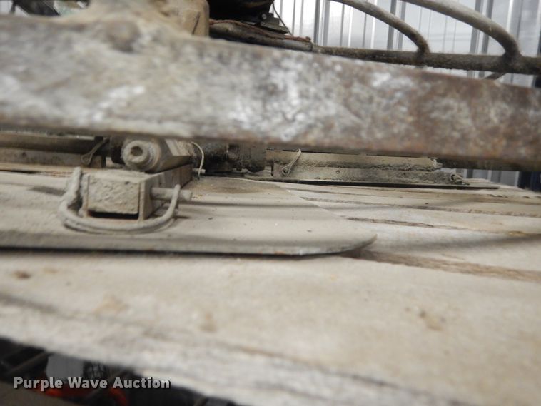 image for item IY9603 Power trowel