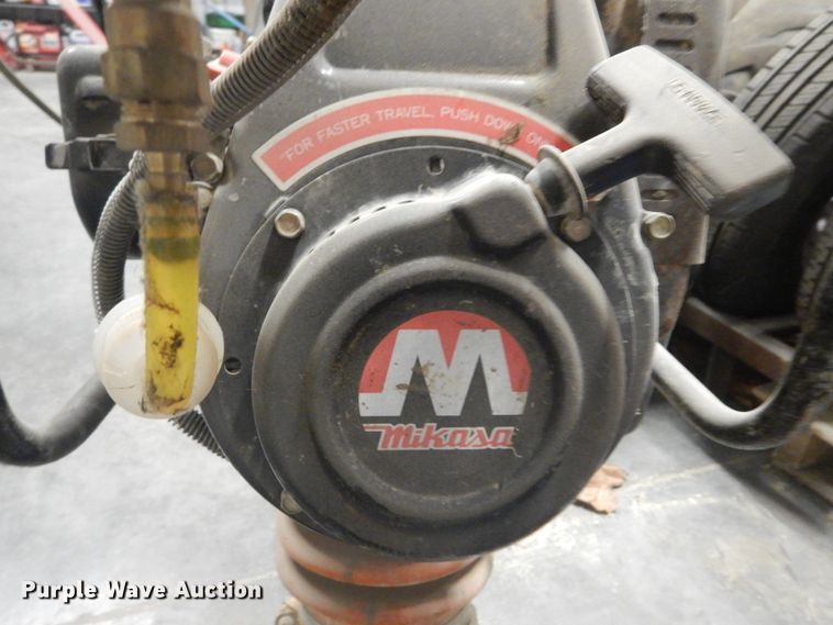 image for item IY9605 Mikasa MT-75HS plate compactor