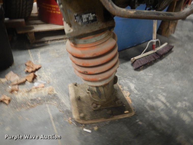 image for item IY9605 Mikasa MT-75HS plate compactor